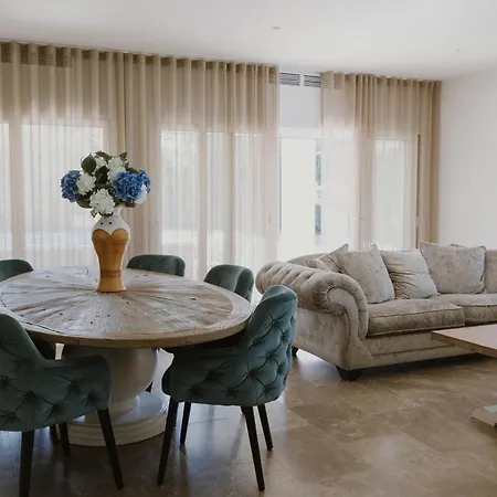 Desteny Villa